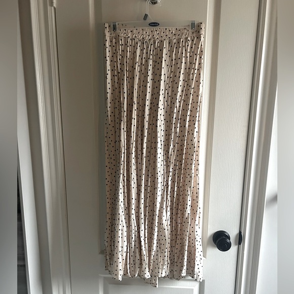 NWOT flowy midi ZARA cream and black polka dot skirt, size small - Picture 2 of 4